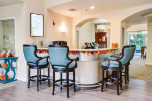 An example of senior living dining services